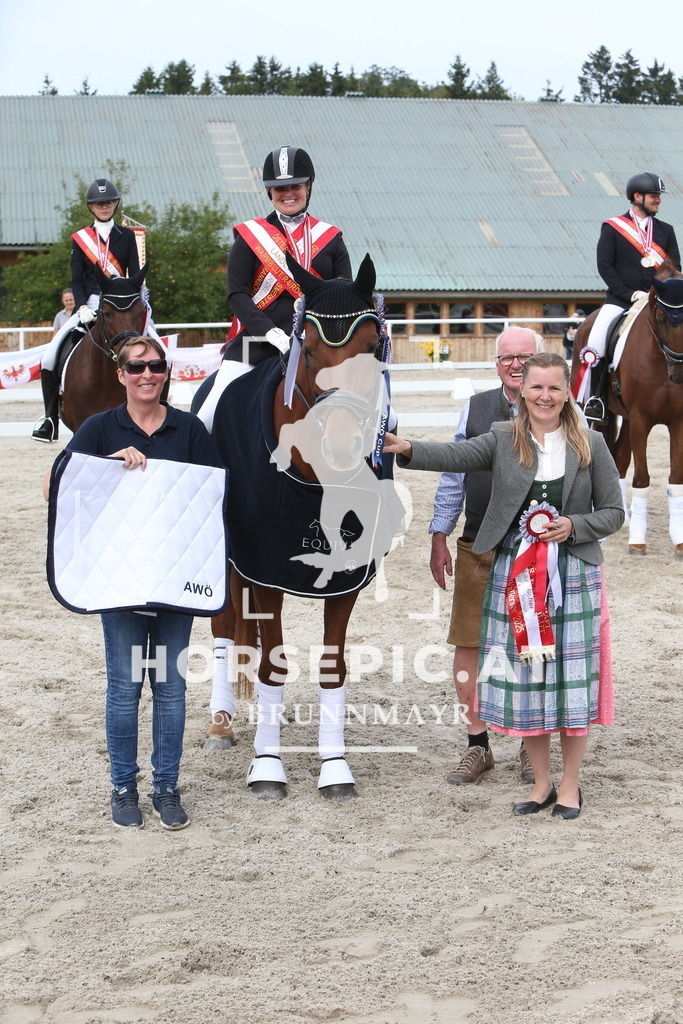 DL2Q4383 | Willkommen bei Brunnmayr - Design & Fotografie – Ihrem Spezialisten für Reitturniere und Pferdeveranstaltungen in Oberösterreich, Salzburg und Bayern! Seit über 17 Jahren sind wir leidenschaftlich dabei.