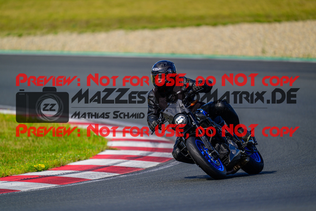 MaZZes_FotoMatrix_240724_6007705_2-377 | GELB