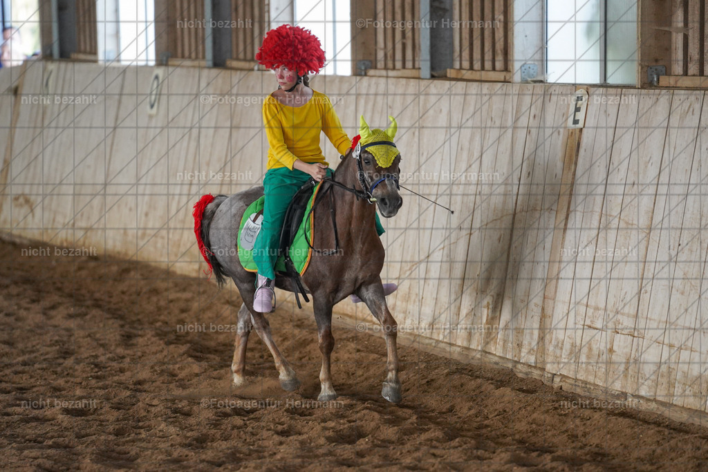 20230917-FAH09787 | Landsberg am Lech, 2023, Kaufbeuren, Kempten, Allgäu, Turnierfotografen Bayern, Fotoagentur Herrmann, Turnierbilder, Reitsport Fotos, Pferdefotograf, Augsburg, Bad Tölz, Dachau, Karlsfeld, Memmingen, Buchloe, Schwabmünchen