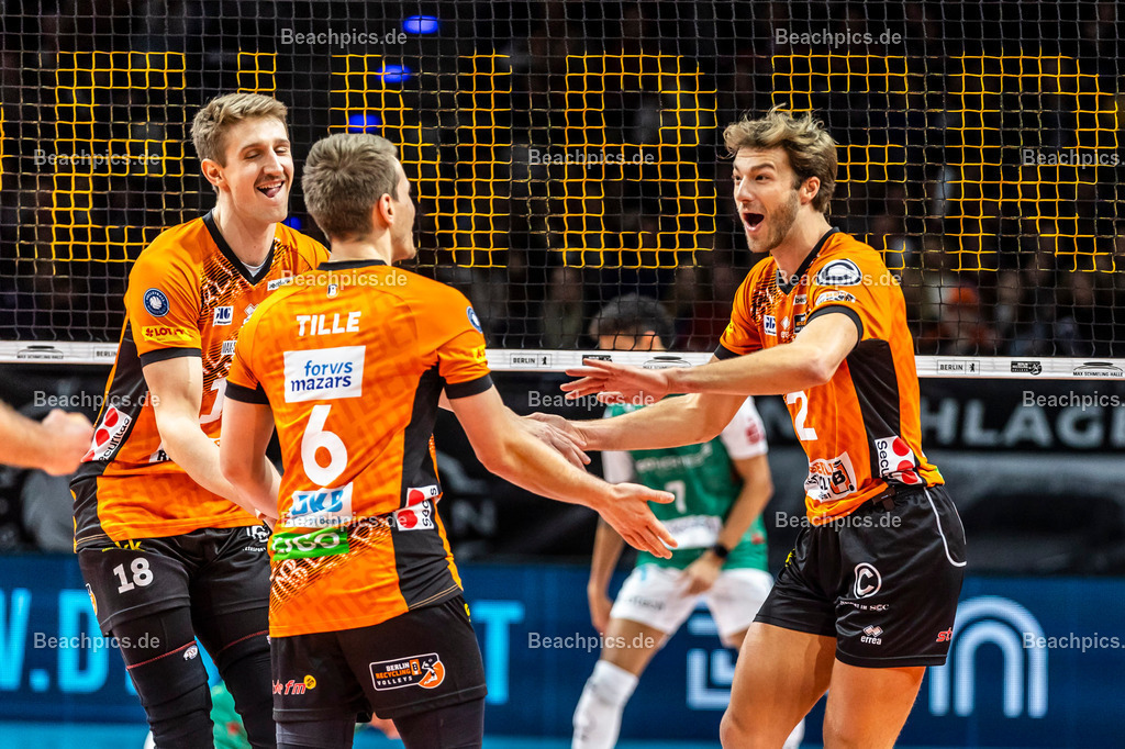 2024-00111629-Bundesliga-BR-Volleys-Haching-München |  16.11.2024; Berlin Foto: Gerold Rebsch - www.beachpics.de