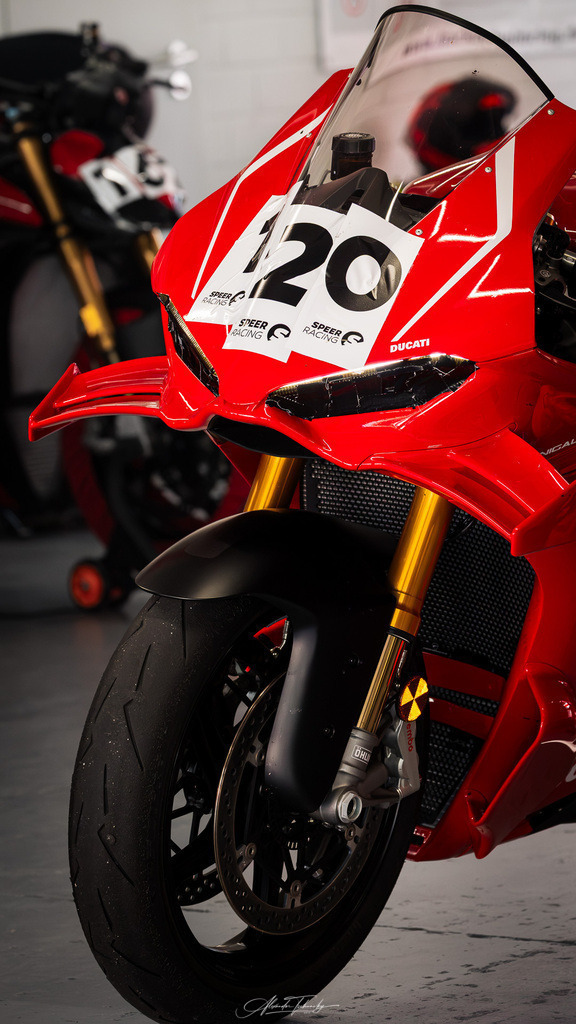 Ducati Trackday Hockenheimring 2026 | Entdecken Sie die faszinierende Welt von Alexander Tschuncky Arts: Kreative Fotografie, atemberaubende Automobilkunst und hochwertiger Bilderdruck. Lassen Sie sich inspirieren! - Realisiert mit Pictrs.com