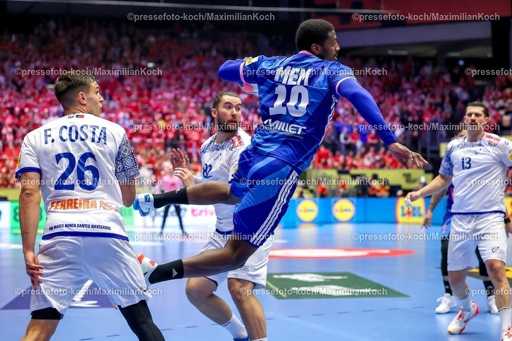 EHF24012601012 | 24.01.2026, Handball, Men's EHF EURO 2026, Frankreich - Portugal, Jyske Bank Boxen in Herning, Dänemark, Main Round:  Dika Mem (France #10)