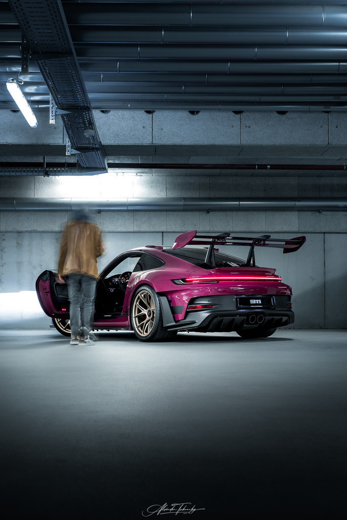 911 GT3 RS Sternrubin Neo | Entdecken Sie die faszinierende Welt von Alexander Tschuncky Arts: Kreative Fotografie, atemberaubende Automobilkunst und hochwertiger Bilderdruck. Lassen Sie sich inspirieren! - Realisiert mit Pictrs.com