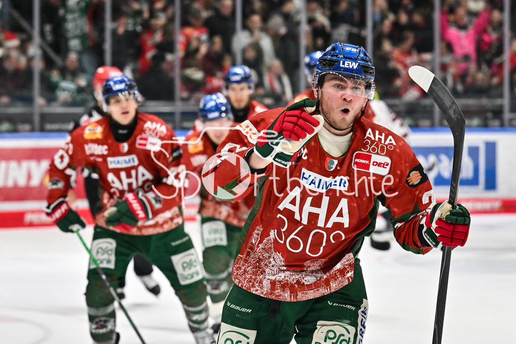 Augsburger Panther - Nürnberg Ice Tigers | AUGSBURG, GERMANY - 23. DECEMBER: Jubel der Panther nach dem Treffer zum 2-2 durch Alexander BLANK (Augsburger Panther 26) / Tor / Torschuetze / Freude / Happy während dem Match zwischen den Augsburger Panthern und den Nürnberg Ice Tigers am 31. Spieltag der Penny DEL im Curt Frenzel Stadion