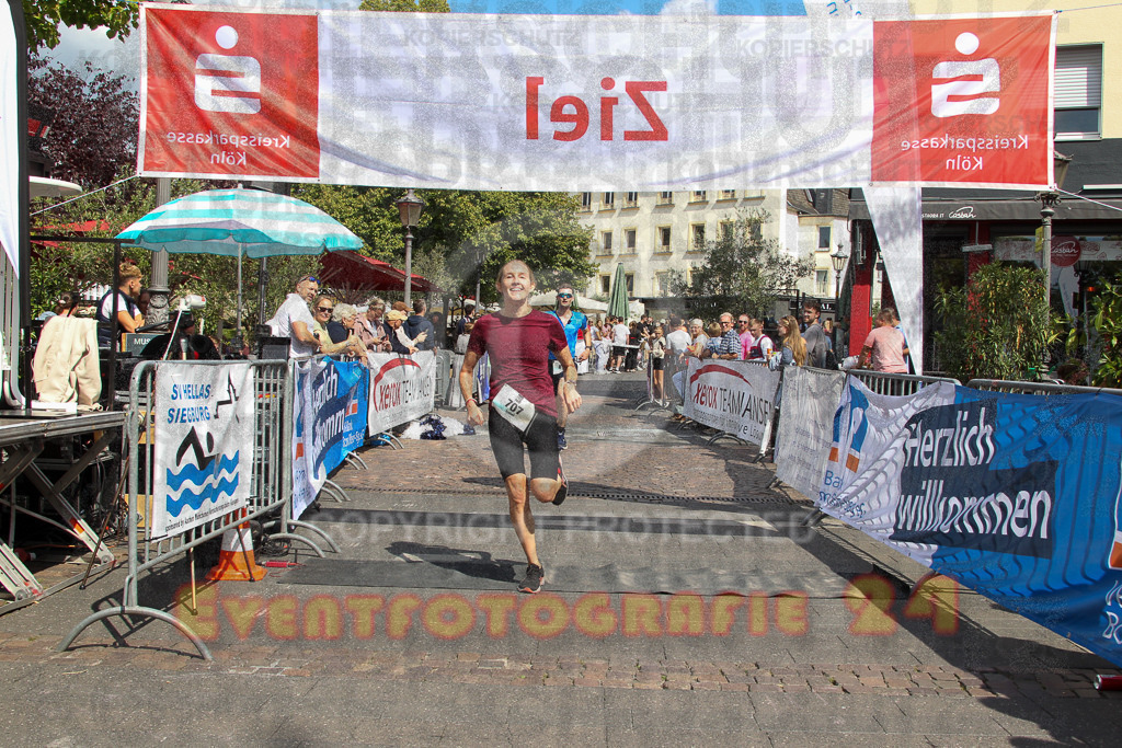 250824_1451_EV4_2310 | Sportfotografie im Rhein-Sieg Kreis, Köln, Bonn, NRW, Rheinland Pfalz, Hessen, etc. Unser Tätigkeitsfeld umfasst den Laufsport vom Volkslauf über den Marathon, Duathlon, Triathon bis zum Ultralauf wie Kölnpfad Ultra oder Schindertrail.