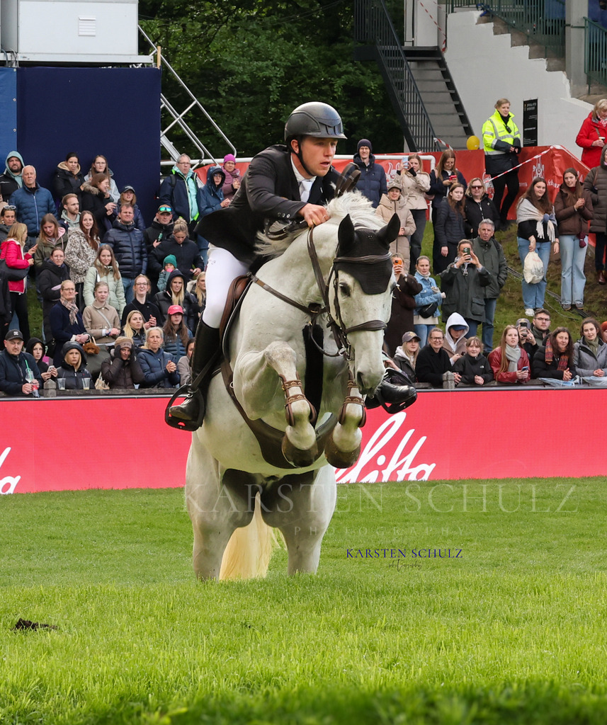 1B3A4567 | Reitsport Reiten