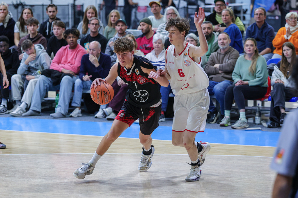 JBBL BAYER GIANTS @ BBV Rheinstars Köln-100 | Fotos von Basketballspielen aus dem Raum NRW fotografiert von Gero Mueller-Laschet und Daniel Schaefer - Realisiert mit Pictrs.com
