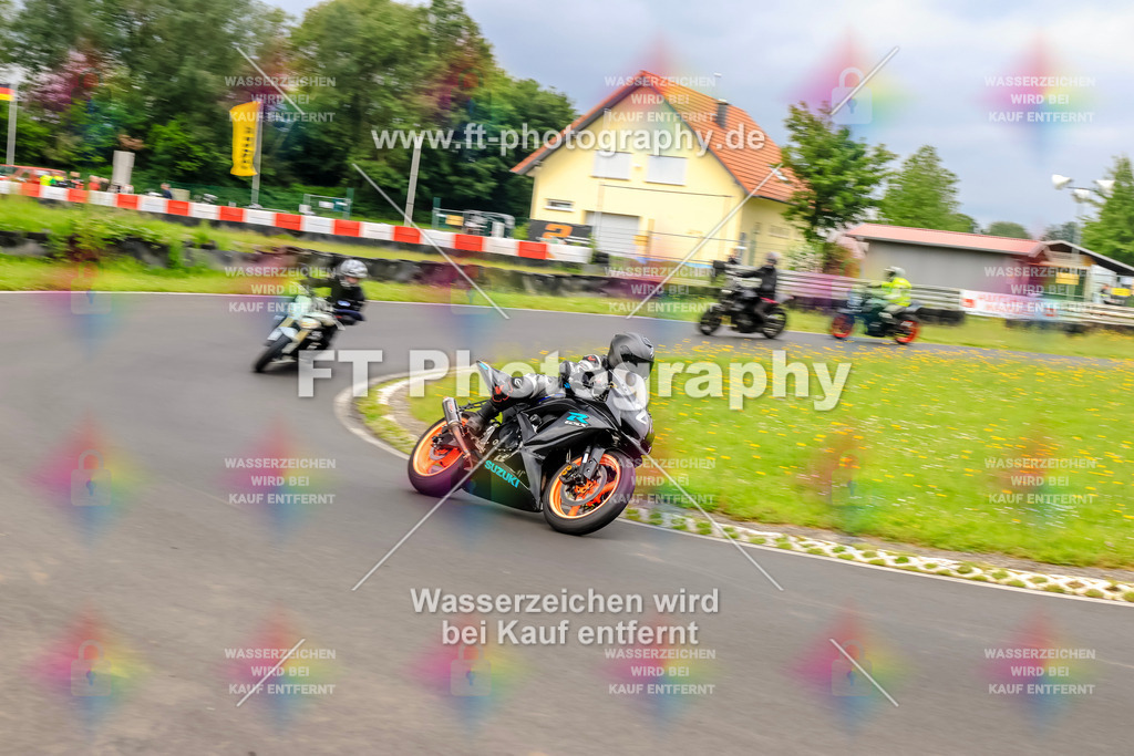 VBK-7229 | Hier findet Ihr Bilder von Touristenfahrten auf der Nürburgring Nordschleife oder von anderen Veranstaltungen die ich besucht habe. Viel Spass beim Durch Schauen 