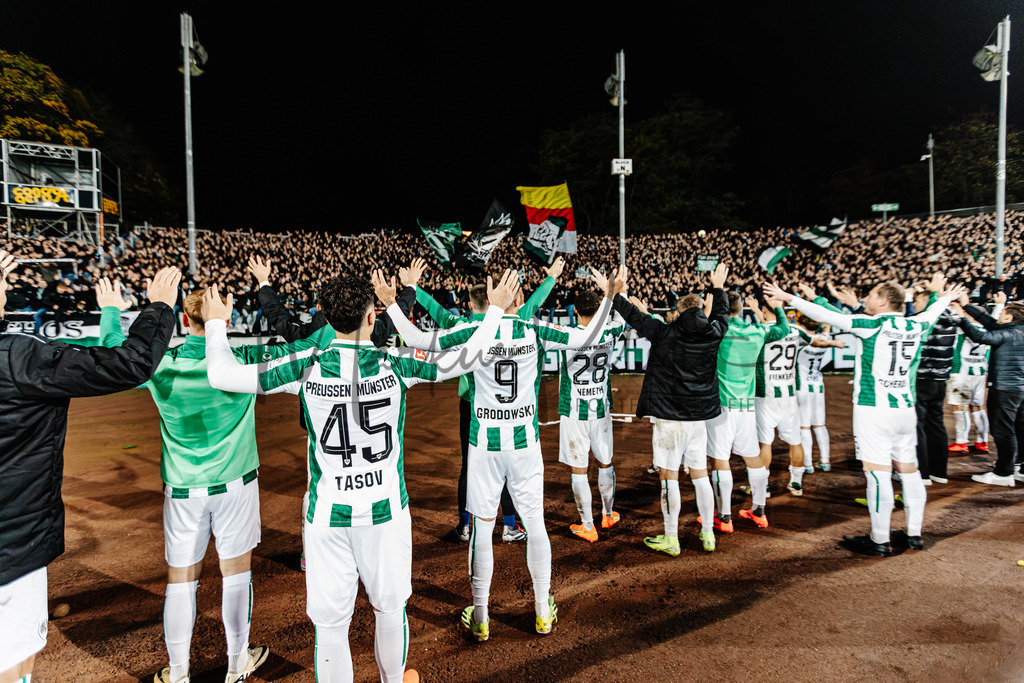 SC Preußen Münster - Fortuna Düsseldorf 1895 | Das ist die Fotodatenbank für authentische Sportfotografie aus Münster: Markus Paletta fotografiert Teams, Sportler:innen, Kinder, Events & Unternehmen. - Realisiert mit Pictrs.com
