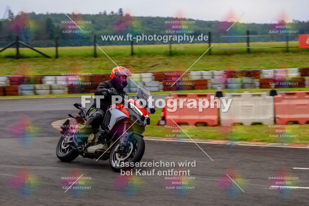 OBK-5203 | Hier findet Ihr Bilder von Touristenfahrten auf der Nürburgring Nordschleife oder von anderen Veranstaltungen die ich besucht habe. Viel Spass beim Durch Schauen 