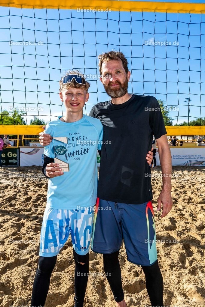 2026-200119203-Vater-Sohn-Tunier | 14.05.2026;  Foto: Gerold Rebsch - www.beachpics.de