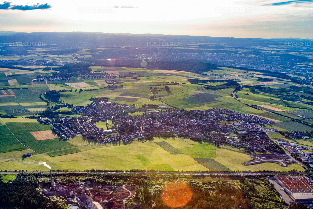 Luftbild: Stadt von Osten in Tuningen im Bundesland Baden-Württemberg in Deutschland. Foto: IMG_11370.jpg vom 04.07.2008 durch Werner Riehm/FLY-FOTO.de