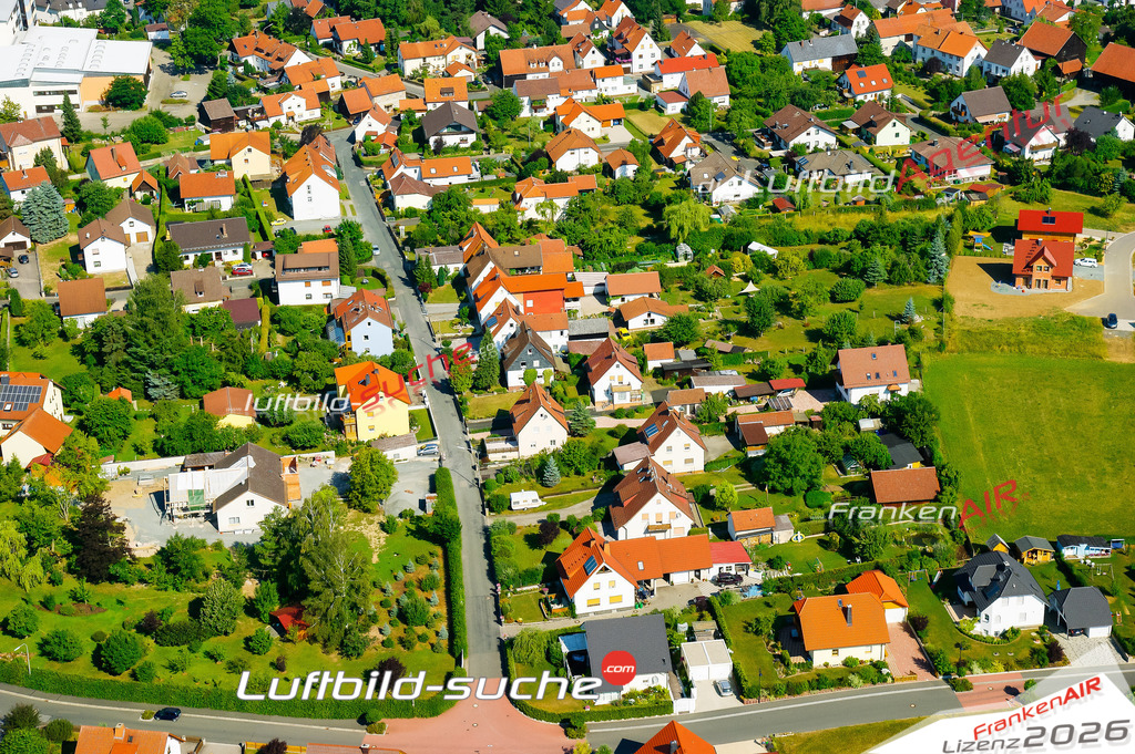 Die Luftaufnahme der Stadt Küps wurde vom UL-Flugzeug heraus erstellt ( keine Drohne )- hohe Auflösung für beste Qualität