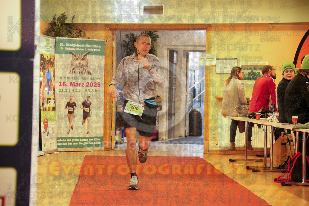 241208_1216_EX1_7494 | Sportfotografie im Rhein-Sieg Kreis, Köln, Bonn, NRW, Rheinland Pfalz, Hessen, etc. Unser Tätigkeitsfeld umfasst den Laufsport vom Volkslauf über den Marathon, Duathlon, Triathon bis zum Ultralauf wie Kölnpfad Ultra oder Schindertrail.