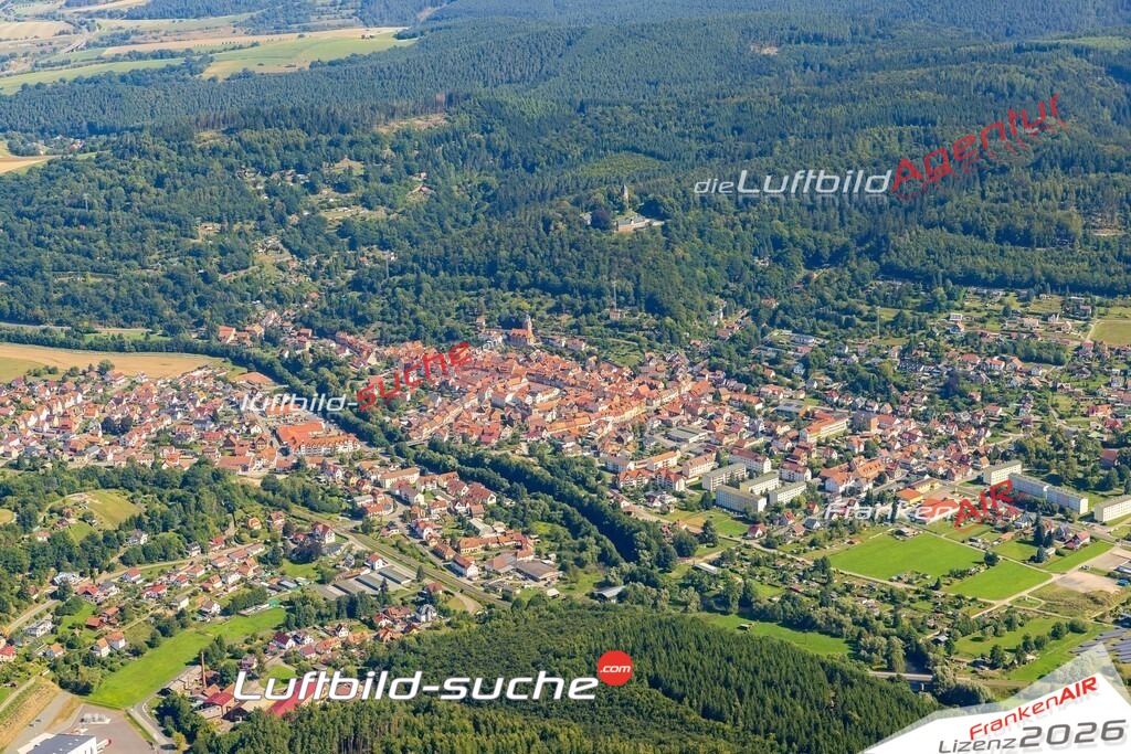 Luftbild Wasungen - Die Luftaufnahme wurde 2025 vom UL-Flugzeug heraus erstellt ( keine Drohne ) - Hochauflösende Luftaufnahme - für professionelle Ausdrucke geeignet. Die Geschenkidee !Hier alle&nbsp;Infos zur Lizenzierung der LuftaufnahmeWir fliegen auch dieses Jahr wieder in Ihre Region um Luftbilder zu erstellen.- Luftbild anfragen