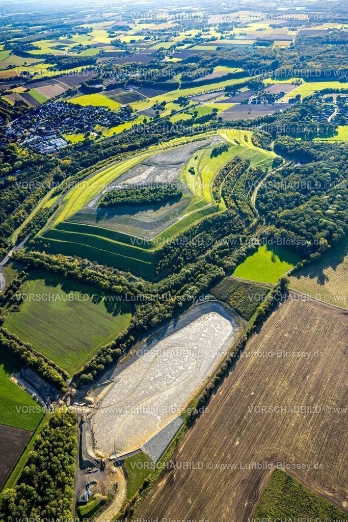 Hamm241006802 | Luftbild, Halde Sundern Bergehalde, Becken, Stadtbezirk Pelkum, Hamm, Ruhrgebiet, Nordrhein-Westfalen, Deutschland