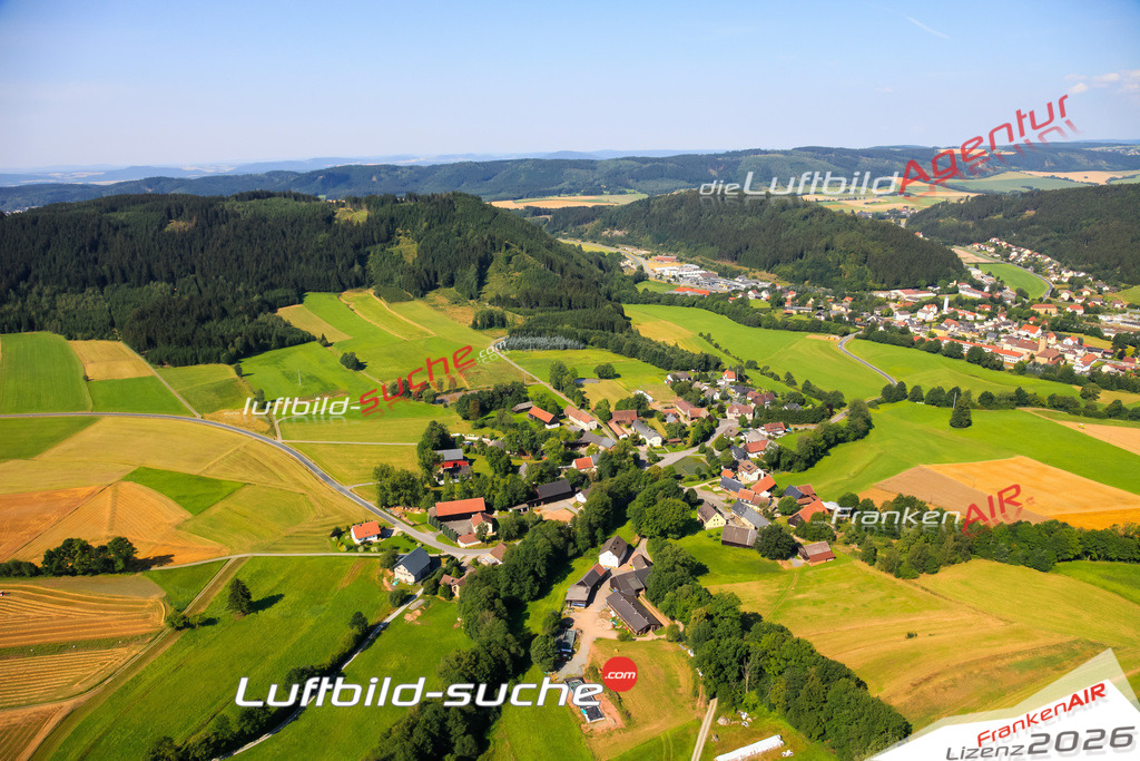 Die Luftaufnahme Eila - Pressig wurde vom UL-Flugzeug (keine Drohne) aus fotografiert.Hohe Druck- Auflösung-die Geschenkidee!
