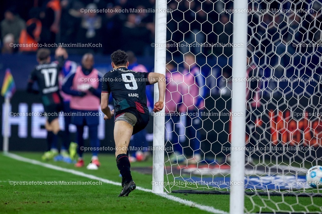 S0401022501056 | 01.02.2025, Fußball, FC Schalke 04 - 1. FC Magdeburg, 2.. Fußball Bundesliga, 20. Spieltag, Veltins-Arena Gelsenkirchen, Saison 2024 2025: Torjubel nach dem 3:0 durch Martijn Kaars (1.FC Magdeburg #9)DFB regulations prohibit any use of photographs as image sequences and or quasi-video.