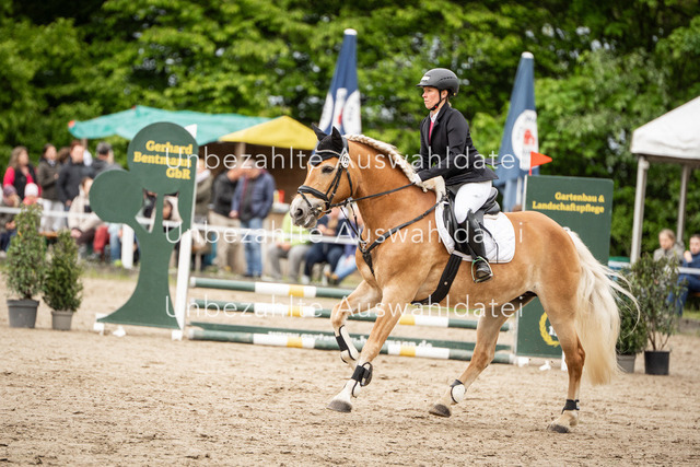 Bad_Meinberg_07368 | saradresslerfotografie - Realisiert mit Pictrs.com