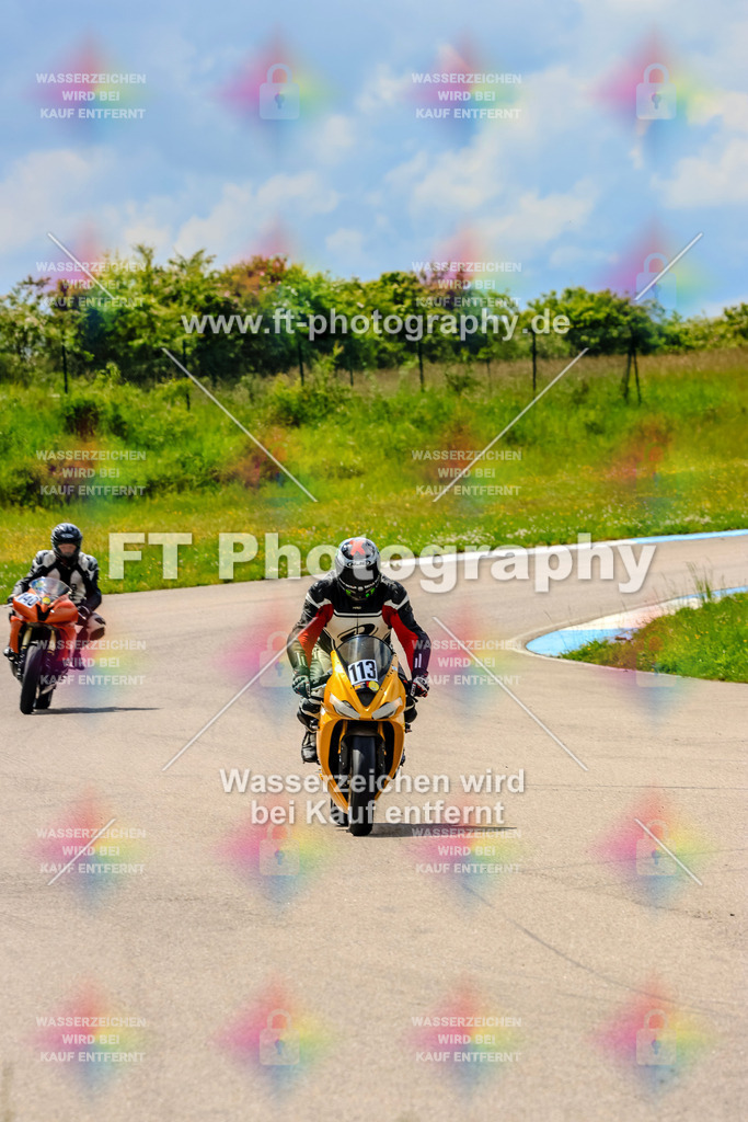 MotoTeam-0181 | Hier findet Ihr Bilder von Touristenfahrten auf der Nürburgring Nordschleife oder von anderen Veranstaltungen die ich besucht habe. Viel Spass beim Durch Schauen 