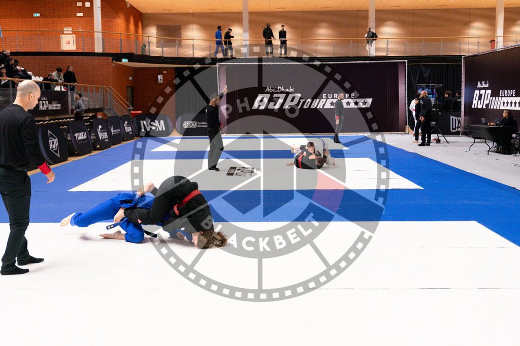 20241013PBB0905 | Athletes compete during the AJP Tour Europe Continental Jiu-Jitsu Amateurs & Masters Championship on October 13, 2024 in Almere near Amsterdam, Netherlands. © Chiara Dazi / photoblackbelt