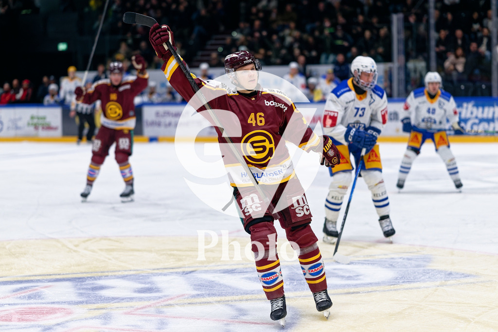 National League - Geneve-Servette HC v EV Zug | Vili Saarijarvi (46 Geneve-Servette HC) celebrates after scoring his team's first goal  during the National League match between Geneve-Servette HC and EV Zug at Les Vernets in Geneva, Switzerland