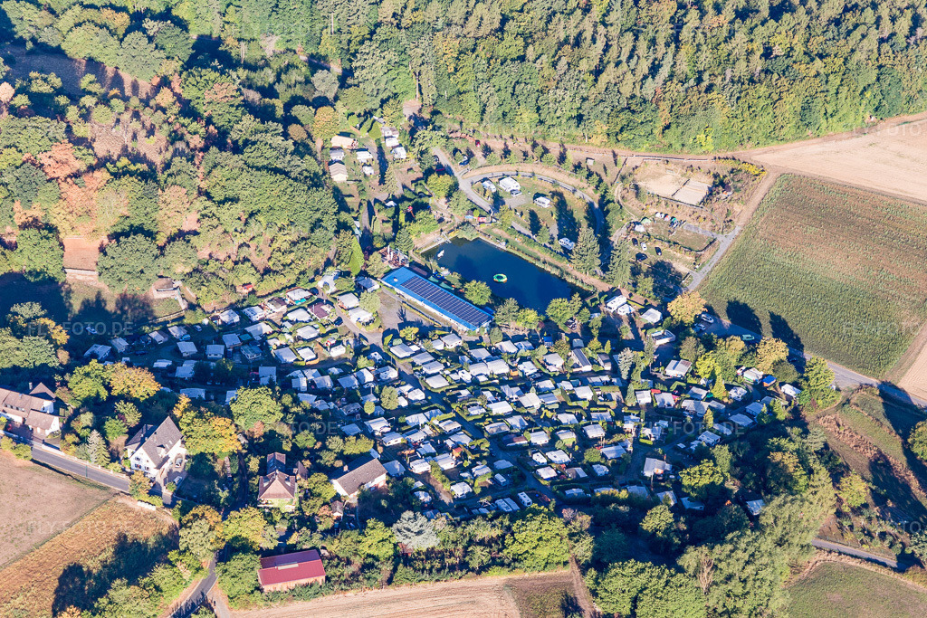 Luftbild: Fischbachtal, Campingplat Idyll im Ortsteil Niedernhausen in Fischbachtal im Bundesland Hessen in Deutschland. Foto: IMG_110968.jpg vom 08.09.2018 durch Werner Riehm/FLY-FOTO.de
