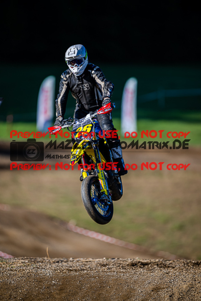 MaZZes_FotoMatrix_220903_9129 | UE40