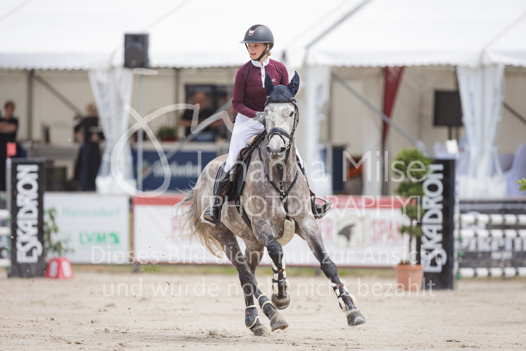 220612_LüPfSpTa_Stil-A1_CWD-409 | Lützower Pferdesporttage
Stilspringprüfung Kl.A** Qualifikation zum CWD Kids Cup 2022 JUN
12.06.2022