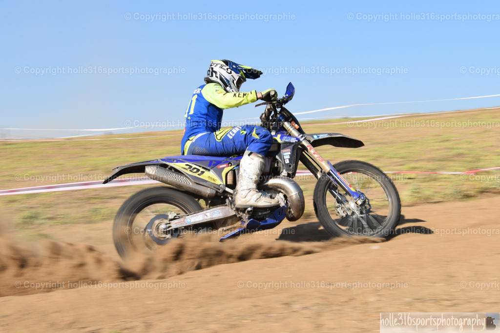 DSC_0329 | Sportfotografie , Motorsport, Motoross, Reitsport, Mointainbike, Enduro,
Landschaft , Outdoor, Eventfotografie, Landschaft, Bilder online bestellen - Realisiert mit Pictrs.com