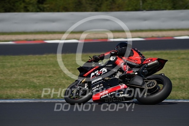 2024_08_10_PBK_22721 | Sportfotografie; SlowMotion; Video; Rennstrecke; Hafeneger; Speer; Racing; RSE; BMW; CBO; Trackday; Motorsportarena; Hockenheimring; Brno; Most; Barcelona; Valencia