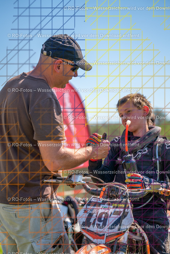 Wolfshausen 1 Lauf -1051 | Sportfotografie von RO-Fotos: Motorsport, Motocross, Enduro, Laufveranstaltungen und Triathlon. Professionelle Fotos von Sportlern und Events. - Realisiert mit Pictrs.com
