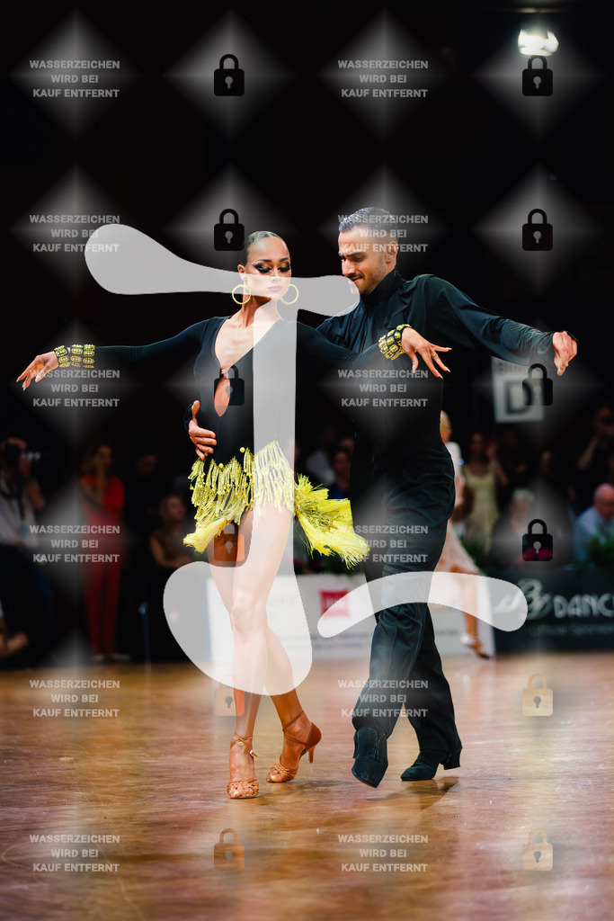 GOC 2025 - WDSF GrandSlam Latin 35-38th (208) Philip Andraus _ Ekaterina Tsvetkova (Germany)-2025-08-23-2327 | Webshop for digital downloads and prints of dance sport, event & show photographer Julian Link - Realisiert mit Pictrs.com