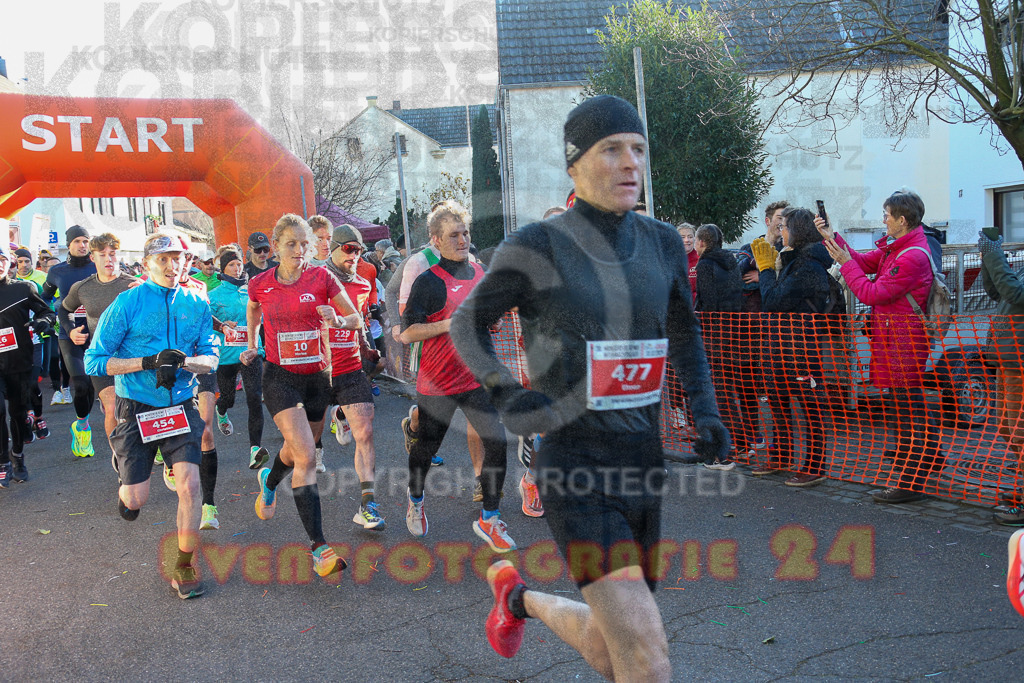 241201_1136_EX1_0450 | Sportfotografie im Rhein-Sieg Kreis, Köln, Bonn, NRW, Rheinland Pfalz, Hessen, etc. Unser Tätigkeitsfeld umfasst den Laufsport vom Volkslauf über den Marathon, Duathlon, Triathon bis zum Ultralauf wie Kölnpfad Ultra oder Schindertrail.
