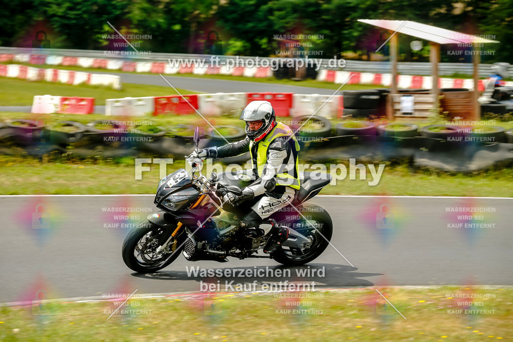 VBK-4989 | Hier findet Ihr Bilder von Touristenfahrten auf der Nürburgring Nordschleife oder von anderen Veranstaltungen die ich besucht habe. Viel Spass beim Durch Schauen 