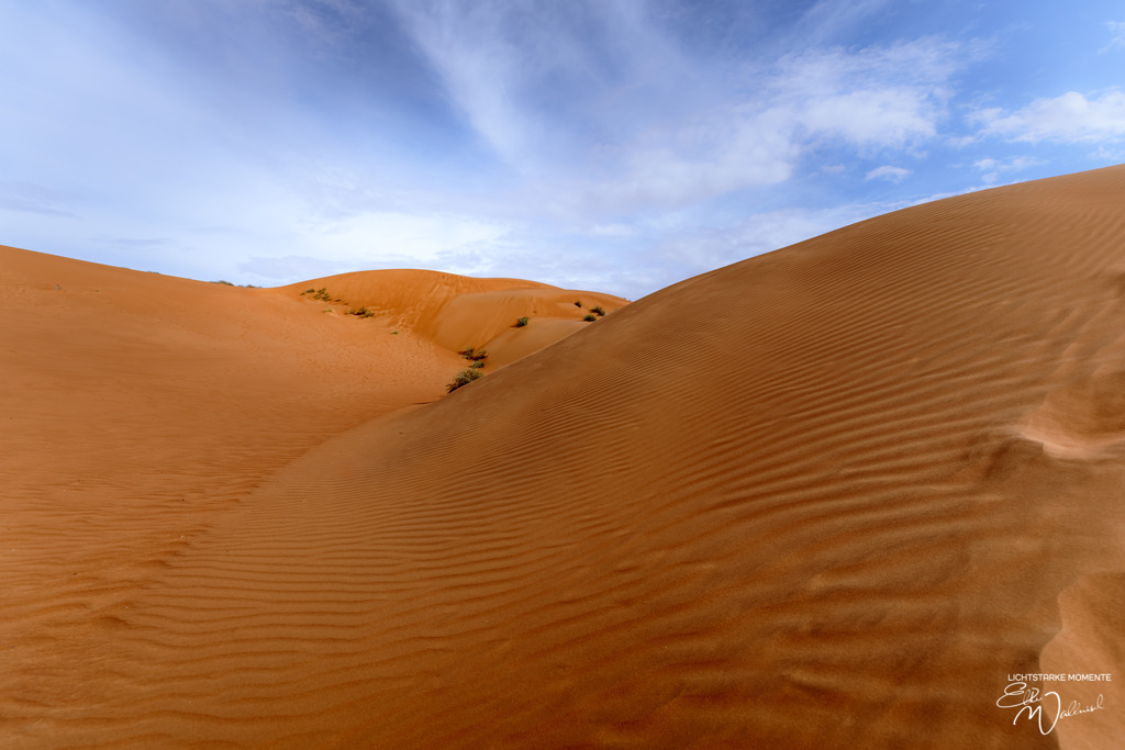 Al Salam Desert Camp, Al Qabil, Bidiyya, Oman | Herzlich willkommen auf meiner Seite! Ich bin Elke Wallnisch, Deine Fotografin für lichtstarke Momente. Der Name steht für alles, was mich mit der Fotografie verbindet: Das Licht und seine machtvolle Wirkung auf eine Situation oder unsere Stimmung - Realisiert mit Pictrs.com