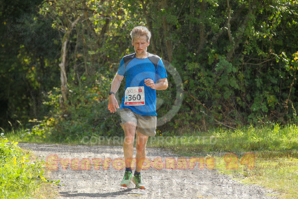 250830_1135_EV4_3503 | Sportfotografie im Rhein-Sieg Kreis, Köln, Bonn, NRW, Rheinland Pfalz, Hessen, etc. Unser Tätigkeitsfeld umfasst den Laufsport vom Volkslauf über den Marathon, Duathlon, Triathon bis zum Ultralauf wie Kölnpfad Ultra oder Schindertrail.