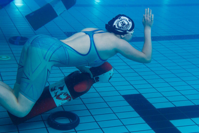 DLRG, Wettkampf, Rettungssport, Landesverbandsmeisterschaften 2026 13.06.2026 | Bedburg, Deutschland - June, 13: Fleischhauer, Johanna aus dem Verein DLRG Moenchengladbach im Lauf Nr. 49 der Landesverbandsmeisterschaften 2026 im MonteMare Bedburg. In dem Lauf Nr. 49 traten die Teilnehmenden in der Disziplin 200 m Super Lifesaver gegeneinander an. (Foto: Benedikt Lang (DLRG) - Realisiert mit Pictrs.com