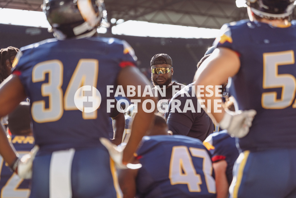 GER Rhein Fire vs. Alpine Rams, American Football, AFLE, Saison 2026, 01.08.2026 | GER Rhein Fire vs. Alpine Rams, American Football, AFLE, Saison 2026, 01.08.2026Foto: Eibner-Pressefoto/Fabian FrieseJoshua Fitzgerald (Alpine Rams, Head Coach Cheftrainer) - Realisiert mit Pictrs.com