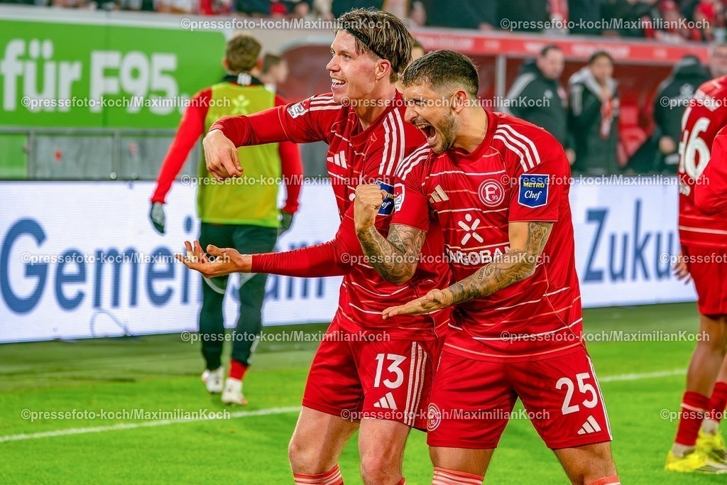xKKUx16012601069 | 16.01.2026, xkkux, Fußball, Fortuna Düsseldorf - Arminia Bielefeld, 2. Fußball Bundesliga, Merkur Spiel-Arena, Saison 2025 2026: Torjubel nach dem Tor zum 1:0 durch Torschütze Cedric Itten (Fortuna Düsseldorf #13) zusammen mit  Matthias Zimmermann (Fortuna Düsseldorf #25) DFB regulations prohibit any use of photographs as image sequences and or quasi-video.