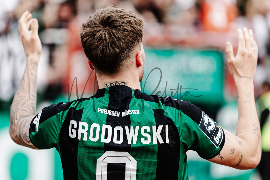 3. Liga, Saison 2023/24, 32. Spieltag: SC Preußen Münster - Jahn Regensburg | Münster, 06.04.2024: 3. Liga, 32. Spieltag, SC Preußen Münster gegen Jahn Regensburg im LVM-Preußenstadion in Münster. Foto: sportfotografie.ms | Markus Paletta - Realisiert mit Pictrs.com