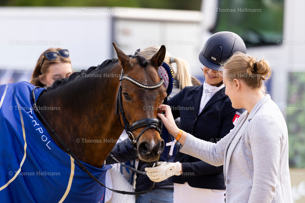 TH_Pony Derby_ 557-LEVIEN Sophie (GER)_ Carlo Carlucci_37629 | Deutsches Spring- und Dressur-Derby 2026 am 15.05.26 in Hamburg, Pony Derby, 557LEVIEN Sophie (GER), Carlo Carlucci