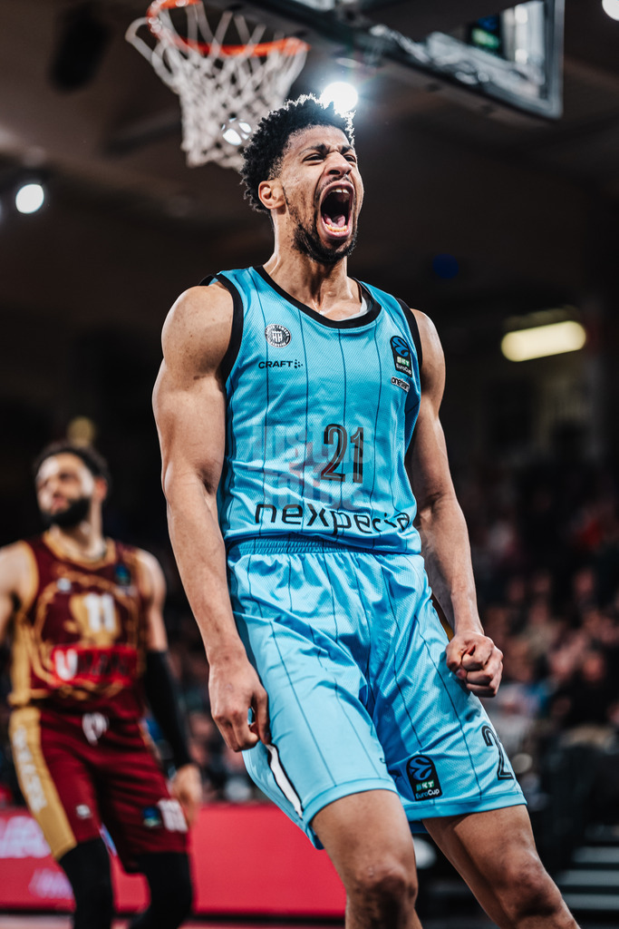 Basketball | Männer | Saison 2024/2025 | BKT EuroCup | Veolia Towers Hamburg vs. Umana Reyer Venice | 08.01.2025 | Jordan Barnett (#21, Veolia Towers Hamburg) jubelt