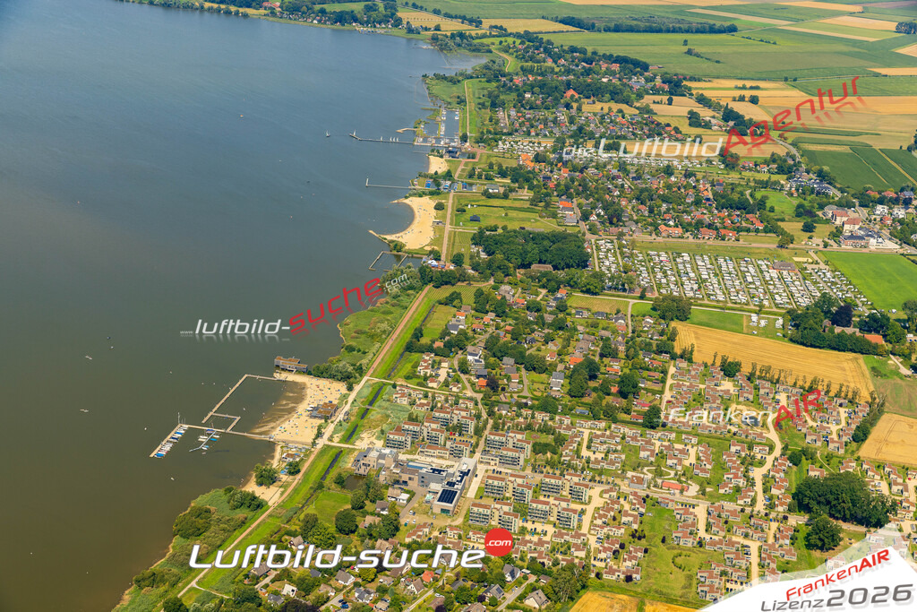 Bild der Stadt Lembruch Strand See - Die Luftaufnahme wurde 2025 vom UL-Flugzeug heraus erstellt ( keine Drohne ) - Hochauflösende Luftaufnahme - für professionelle Ausdrucke geeignet. Die Geschenkidee !Hier alle&nbsp;Infos zur Lizenzierung der LuftaufnahmeWir fliegen auch dieses Jahr wieder in Ihre Region um Luftbilder zu erstellen.- Luftbild anfragen