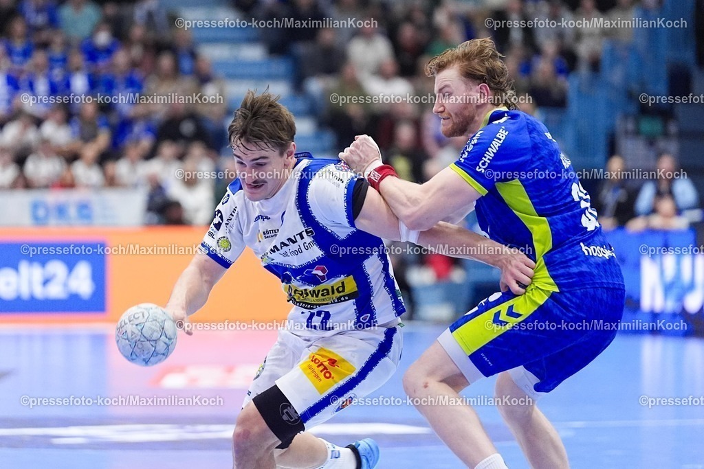 xYDRx19022601034 | 19.02.2026, xydrx, Handball, 1.HBL, VfL Gummersbach - ThSV Eisenach, Schwalbe-Arena: Felix Aellen (ThSV Eisenach #22) im Zweikampf gegen Tom Kiesler (VfL Gummersbach #30)  Photo: xYannisxDreimannxPressefotoKochx