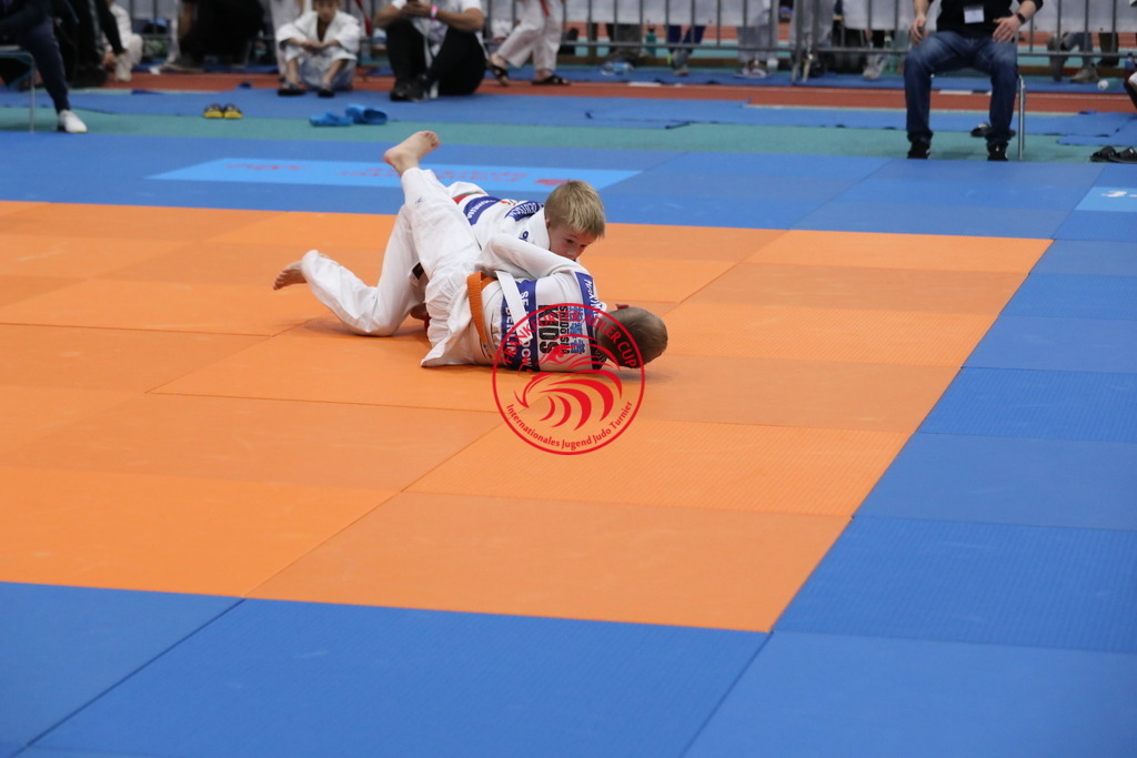 1J7A3100 | Fotos vom Adler Cup - Pictures from Adler Cup

Hier findet Ihr alle Eindrücke und großen Momente der Adler Cup Wochenenden. Here you will find all impressions and great moments of the Adler Cup weekends. - Realisiert mit Pictrs.com