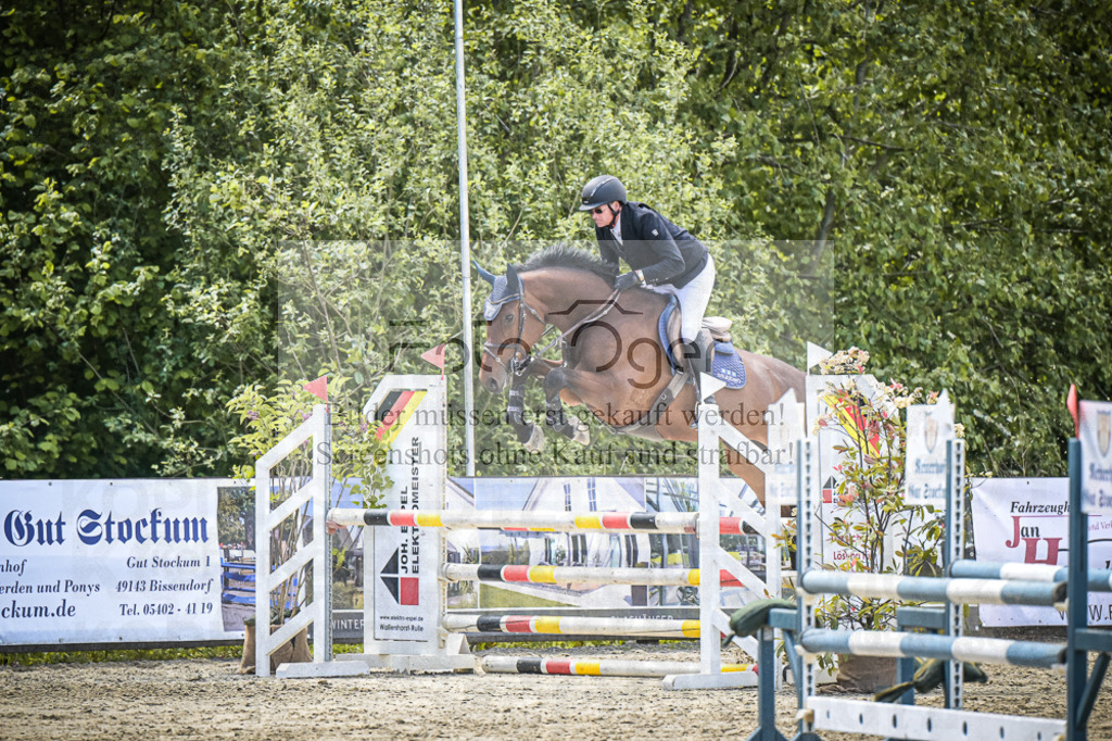 DOS_4558 | Entdecke hochwertige Reitturnierfotos von Foto Oger. Professionell, emotional und authentisch – jetzt Lieblingsmomente im Shop bestellen.Deutschlandweite Turnierfotografie. - Realisiert mit Pictrs.com