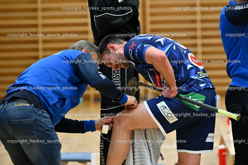 FBK Loka vs. VSV Unihockey | Headcoach VSV Unihockey Stephan Achernig, #5 Michael Kanduth VSV Unihockey, FBK Loka vs. VSV Unihockey, FBK Loka vs. VSV Unihockey am 23.03.2025 in Villach (Ballspielhalle St. Martin), Austria, (Photo by Bernd Stefan)