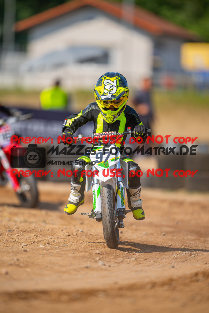 MaZZes-Fotomatrix-20260815-605325 | ROOKIES