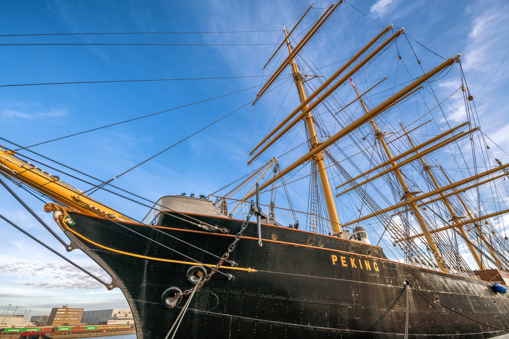 10240708 - Museumsschiff "Peking" | Blick auf das Museumsschiff "Peking" im Hamburger Hafen.